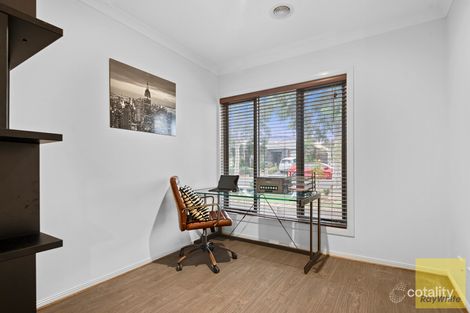 Property photo of 8 Tallgrass Avenue Truganina VIC 3029