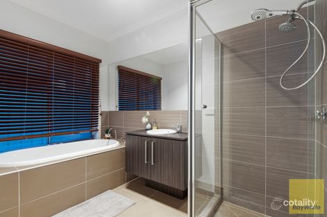 Property photo of 8 Tallgrass Avenue Truganina VIC 3029