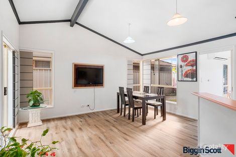 Property photo of 16 Whitsunday Drive Hoppers Crossing VIC 3029