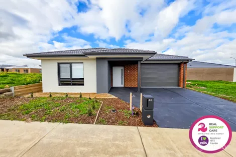 43 Carpathian Dr, Clyde North, VIC 3978