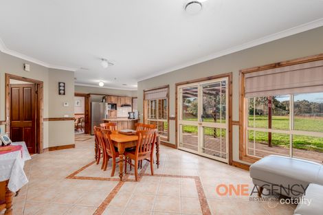 Property photo of 12 McLennan Close Robin Hill NSW 2795