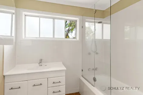 Property photo of 6 Ennis Court Eagleby QLD 4207