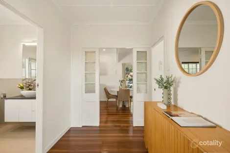 Property photo of 30 Clearview Terrace Seven Hills QLD 4170