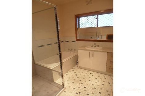 Property photo of 72 Pallant Avenue Reservoir VIC 3073