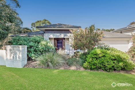 1 Barton Dr, Sandhurst, VIC 3977