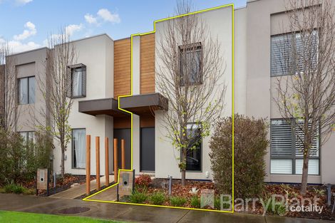 105 Waterhaven Bvd, Point Cook, VIC 3030