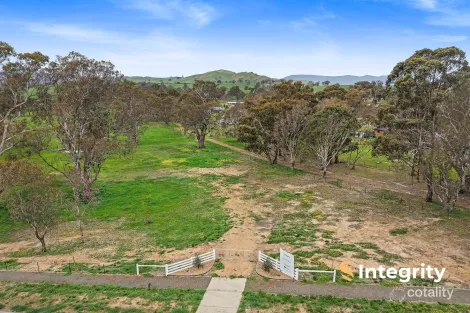 Property photo of 18 Bainbridge Way Alexandra VIC 3714