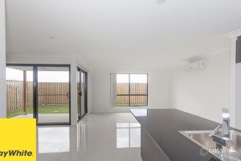 Property photo of 6 Pinnacle Way Pimpama QLD 4209