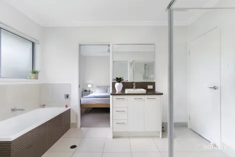 Property photo of 16 Limosa Circuit Noosaville QLD 4566