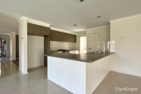 Property photo of 43 Red Gum Circuit Pakenham VIC 3810