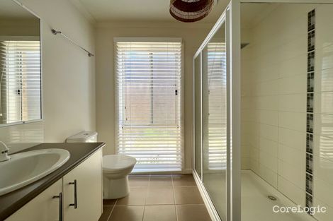 Property photo of 43 Red Gum Circuit Pakenham VIC 3810