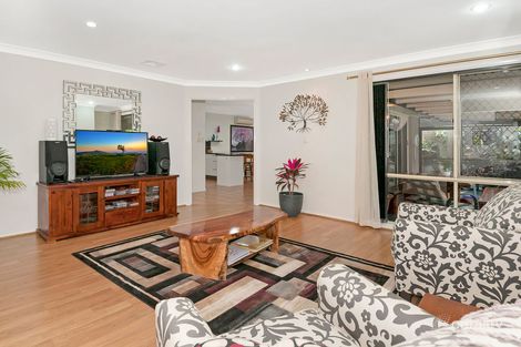 Property photo of 2 Equador Court Pacific Pines QLD 4211