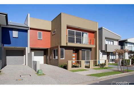 18 Emily Way, Varsity Lakes, QLD 4227