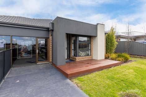 Property photo of 11 Swan Lake Drive Sale VIC 3850