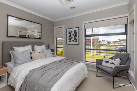 Property photo of 11 Swan Lake Drive Sale VIC 3850