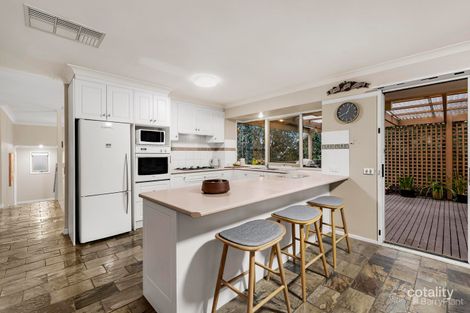 Property photo of 61 Balmoral Circuit Eltham VIC 3095