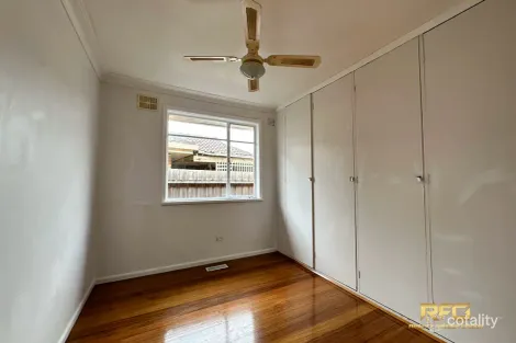 Property photo of 7 Breydon Court St Albans VIC 3021