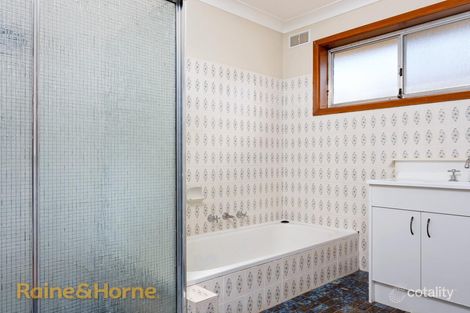 Property photo of 7 Main Street Lake Albert NSW 2650