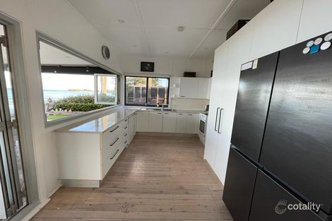 Property photo of 79 Ocean View Drive Wamberal NSW 2260