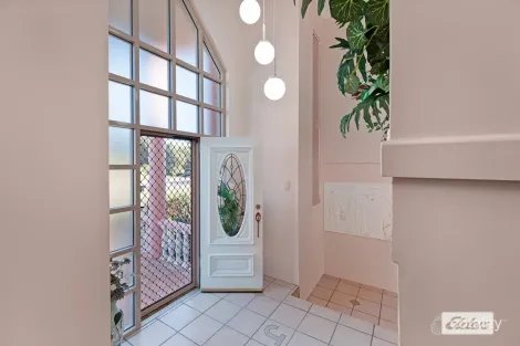 Property photo of 10 Coral Close Zilzie QLD 4710