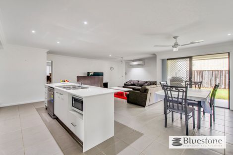 Property photo of 2 Paradise Place Upper Kedron QLD 4055