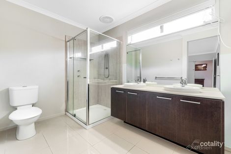 Property photo of 3 Lancashire Drive Cranbourne North VIC 3977
