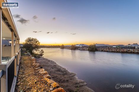 Property photo of 8 Coffey Court Beachmere QLD 4510
