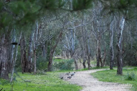 9 Parrebin Dr, Heathcote, VIC 3523