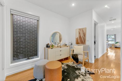 1 Deliza Walk, South Morang, VIC 3752