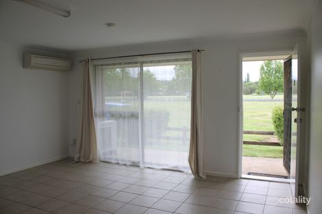Property photo of 2/82 Douglas Street Armidale NSW 2350