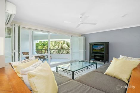 Property photo of 9 Veivers Road Palm Cove QLD 4879