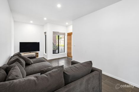 Property photo of 2/18 Gardiner Avenue Dandenong North VIC 3175