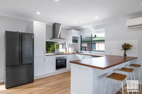 Property photo of 102 Adelaide Street Carina QLD 4152