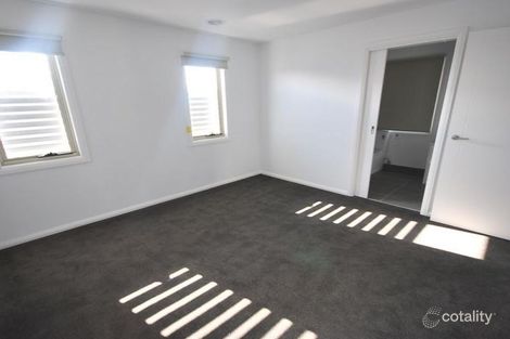 Property photo of 8/36 Central Road Hampton Park VIC 3976