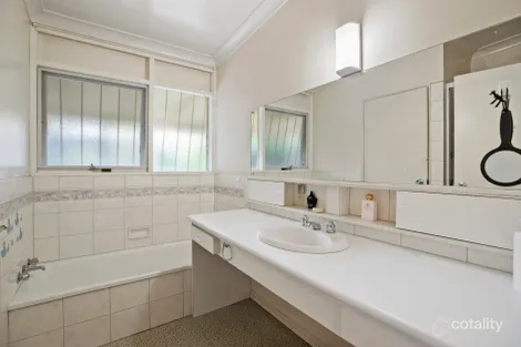 Property photo of 4 Hugh Street Knoxfield VIC 3180