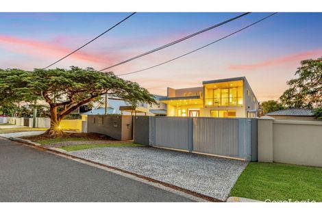 Property photo of 26 Leura Terrace Hawthorne QLD 4171