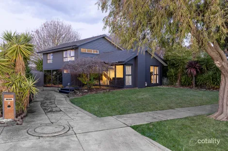 2 Eton St, Wendouree, VIC 3355