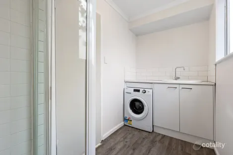 Property photo of 2 Eton Street Wendouree VIC 3355