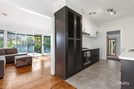 Property photo of 2 Eton Street Wendouree VIC 3355