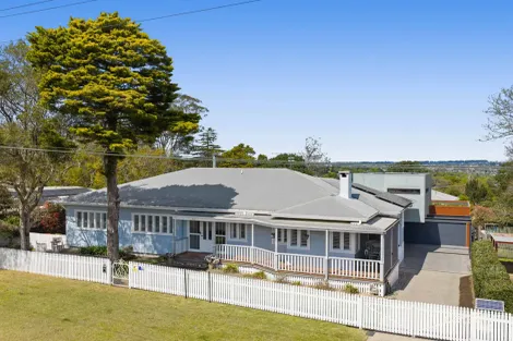 42 Jellicoe St, Mount Lofty, QLD 4350