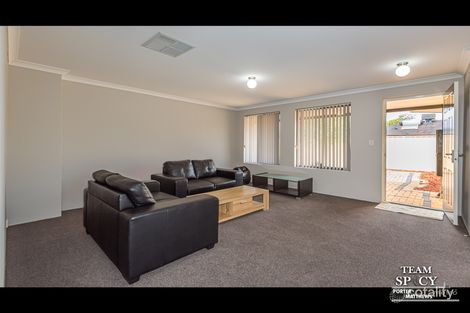 Property photo of 9B Lowth Road Beckenham WA 6107