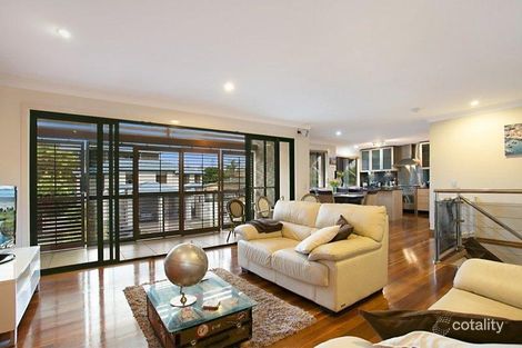 Property photo of 2/12 Dawn Parade Miami QLD 4220