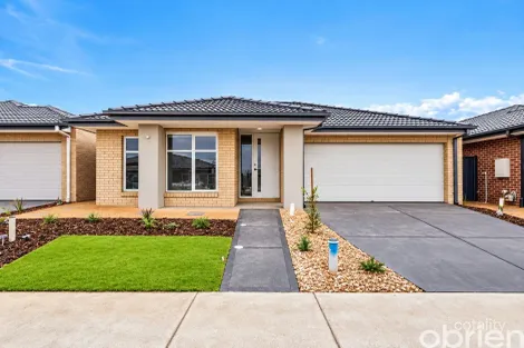 8 DIESEL DR, CLYDE NORTH, VIC 3978