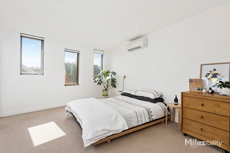 Property photo of 3/18A Ivanhoe Parade Ivanhoe VIC 3079