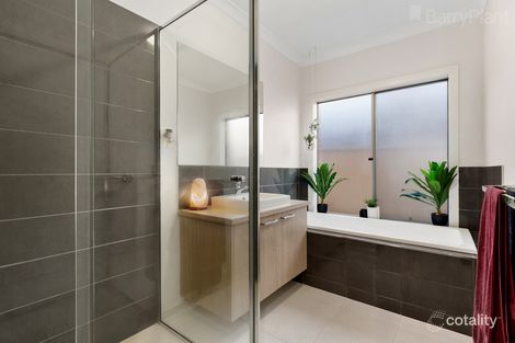 Property photo of 7 Melville Road Officer VIC 3809