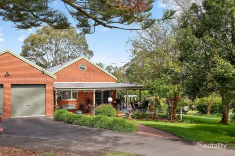 Property photo of 17 River Road Woodford VIC 3281