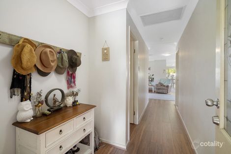 Property photo of 23 Trade Winds Drive Helensvale QLD 4212