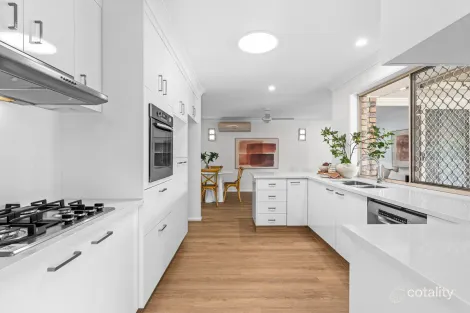 Property photo of 17 Duck Birkdale QLD 4159