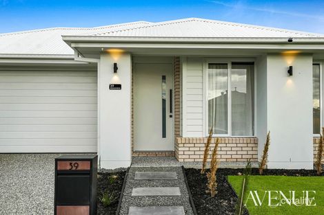 Property photo of 39 Petermann Circuit Yarrabilba QLD 4207