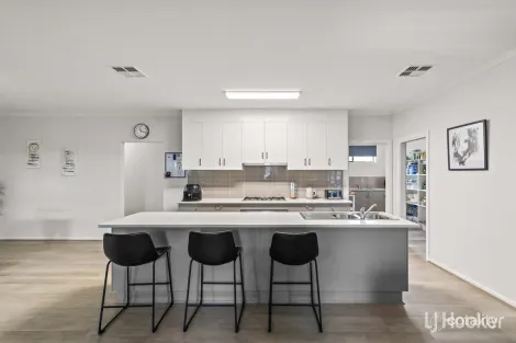 Property photo of 4 Valle Close Angle Vale SA 5117